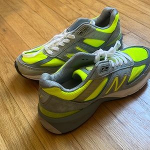 NEW New Balance Sneakers Neon 990v5